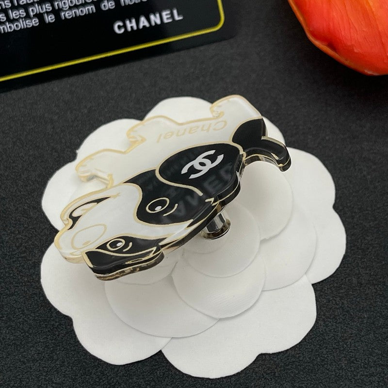 18K CC Dog Brooch