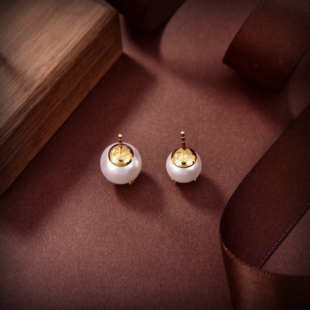 18K Saint Pearl Earrings