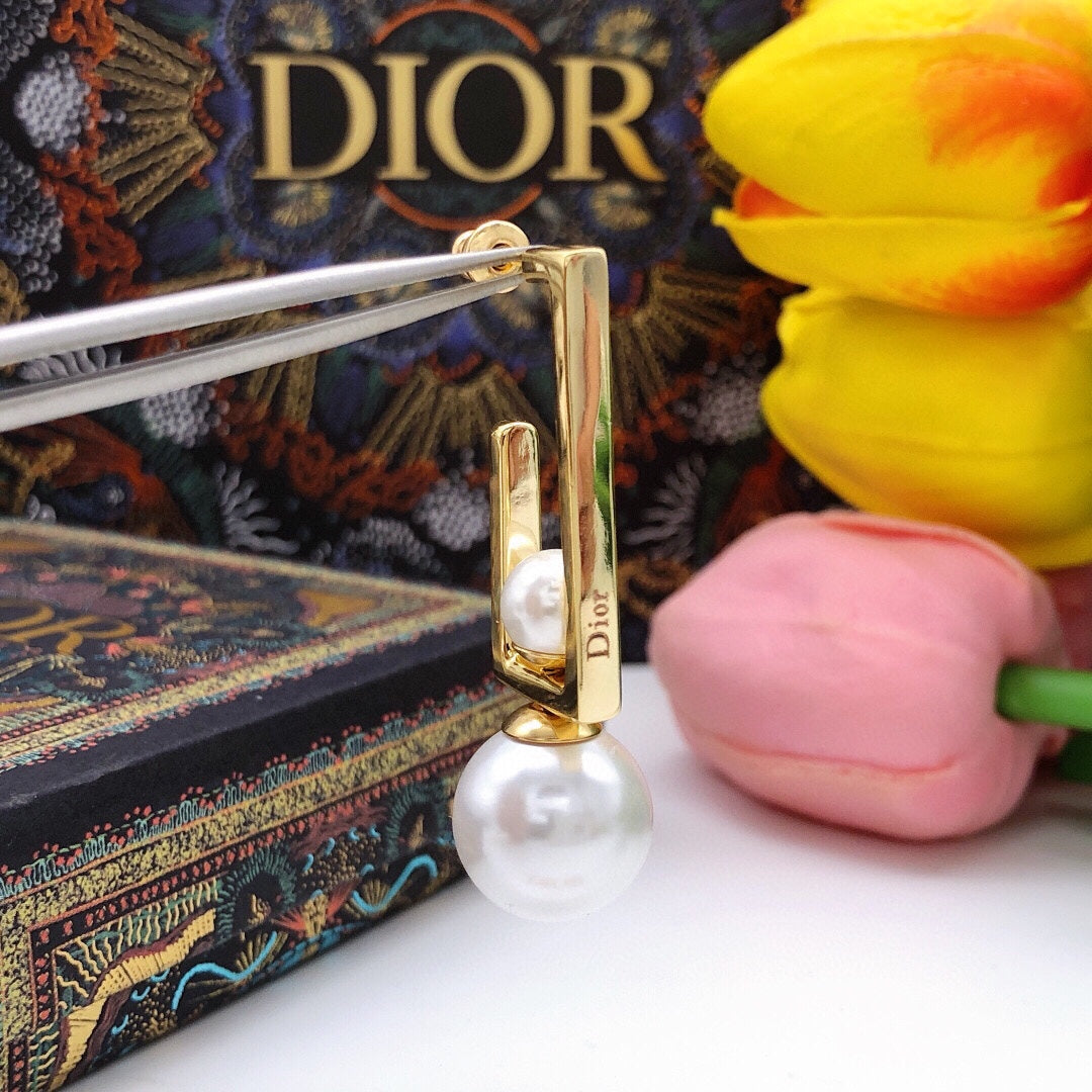 18K CD Square Pearl Earrings