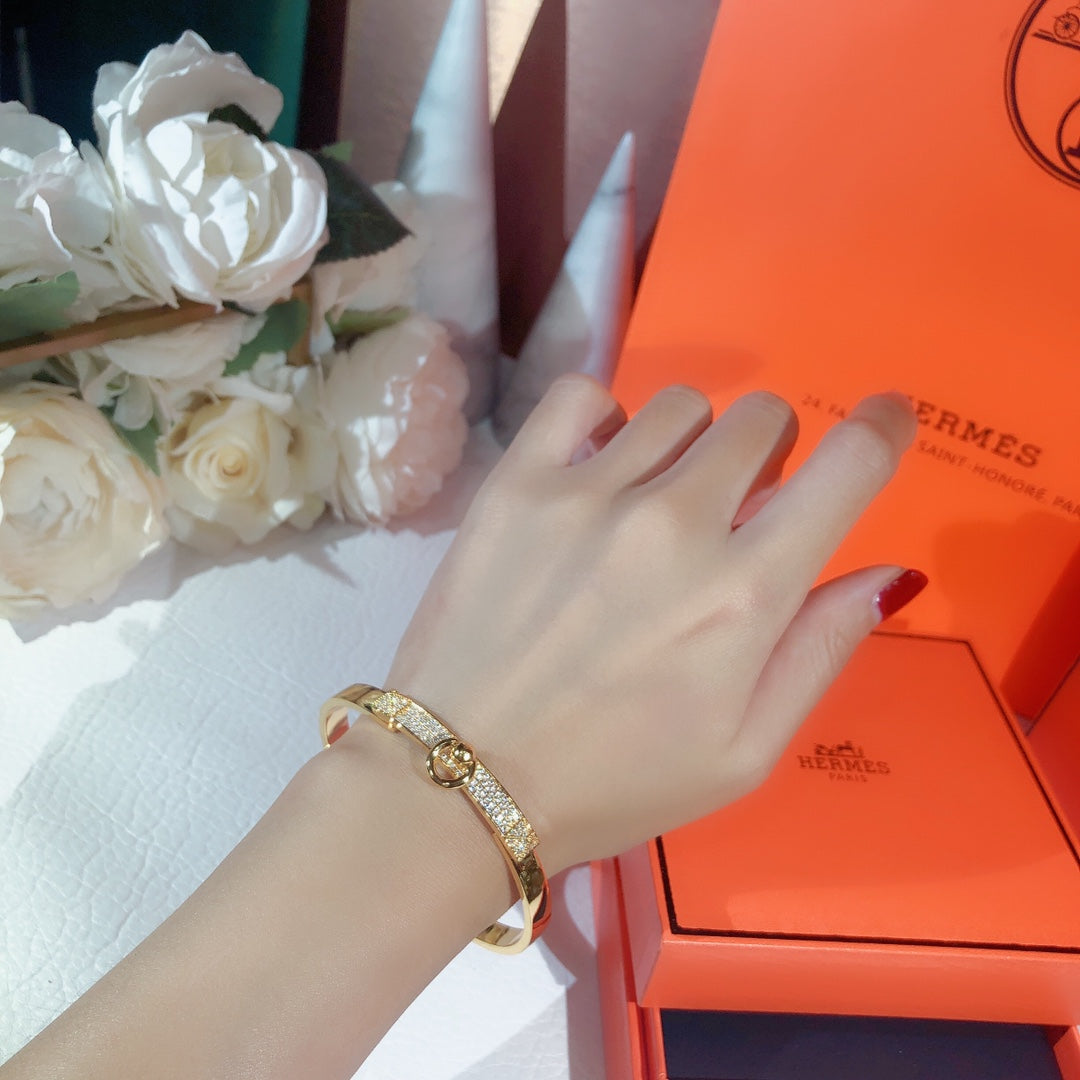 18K Collier De Chien Diamond H Bracelet
