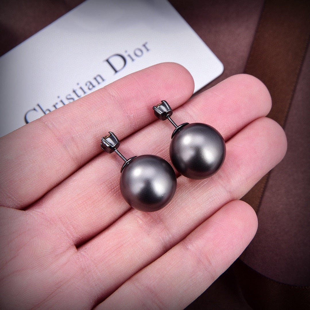 18K CD Tribales Black Earrings