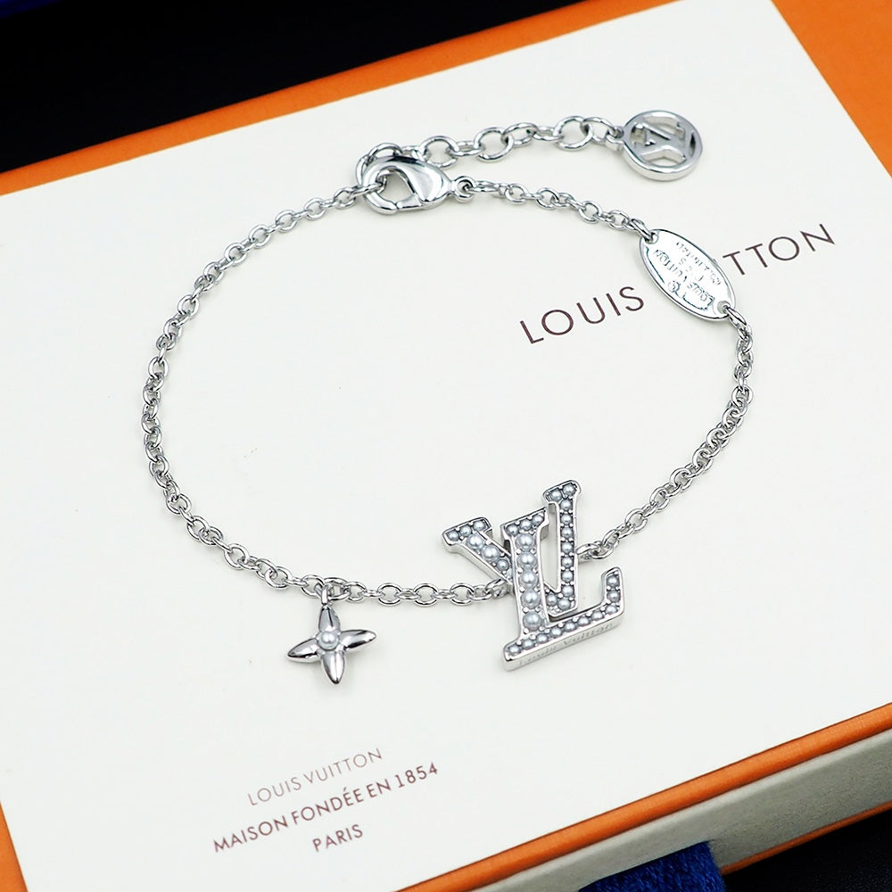 18K Louis Iconic Pearls Bracelet