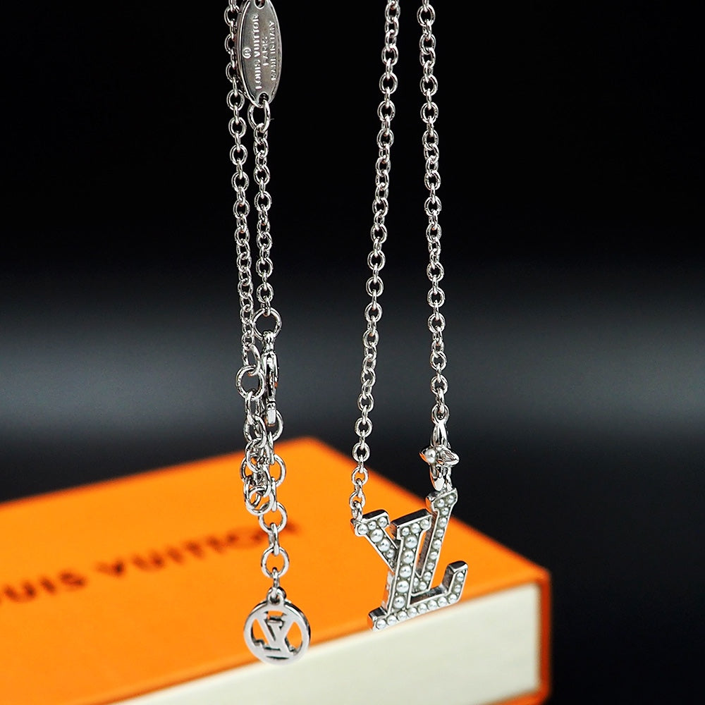 18K Louis Iconic Pearls Necklace