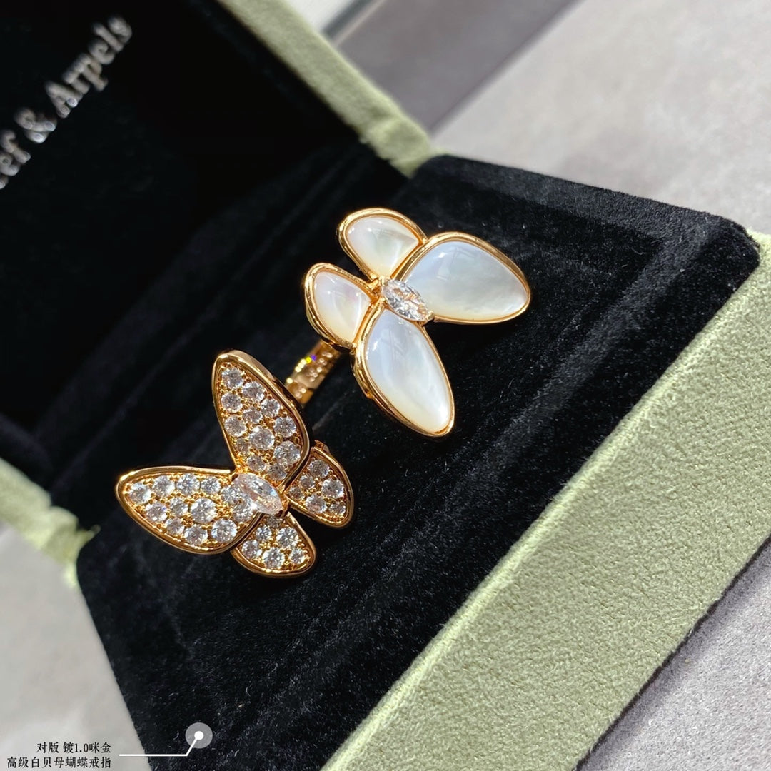 18K Two Butterfly Between the Finger Pearl Ring