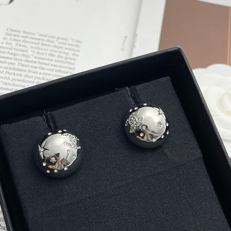 18K CC 24C Star Round Gold Earrings