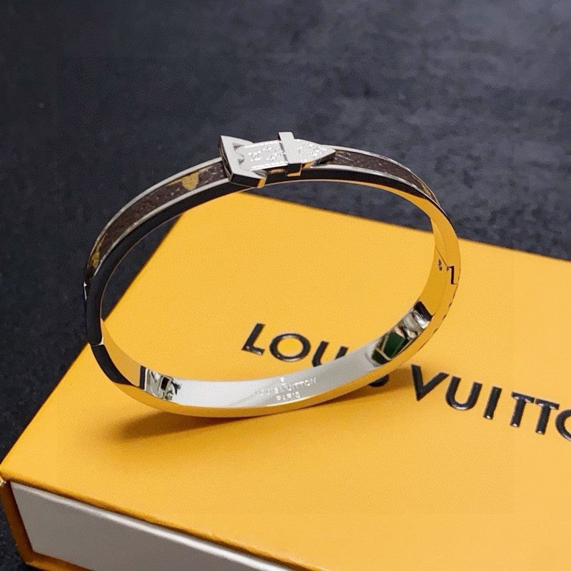 18K Louis Vintage White Gold Bracelet