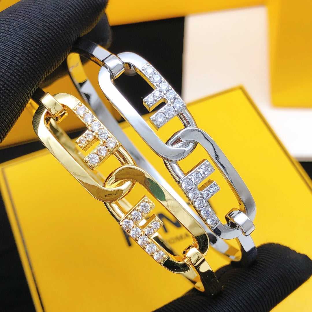 18K F Vintage Bracelet