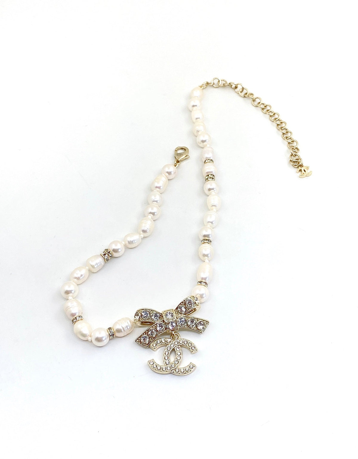 18K CC Bow Tie Diamonds Necklace