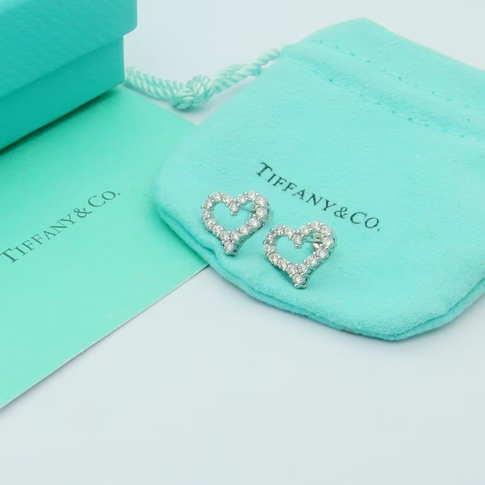 18K T Heart Diamonds Earrings