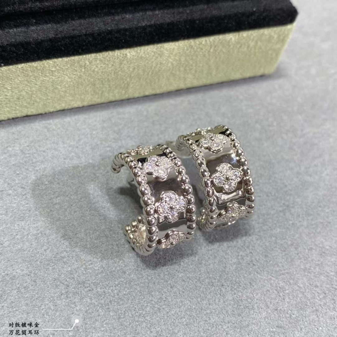18K White Gold Perlée Clovers Hoop Earrings