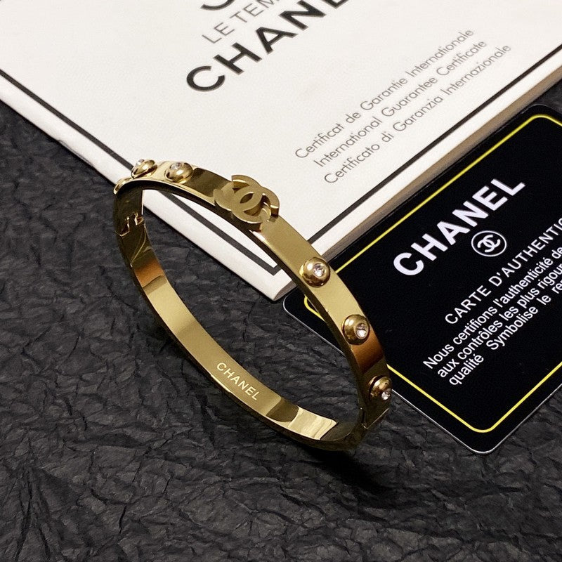 18K CC Vintage Diamond Bracelet