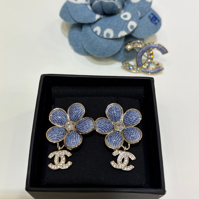 18K CC 26C Blue Camellia Earrings