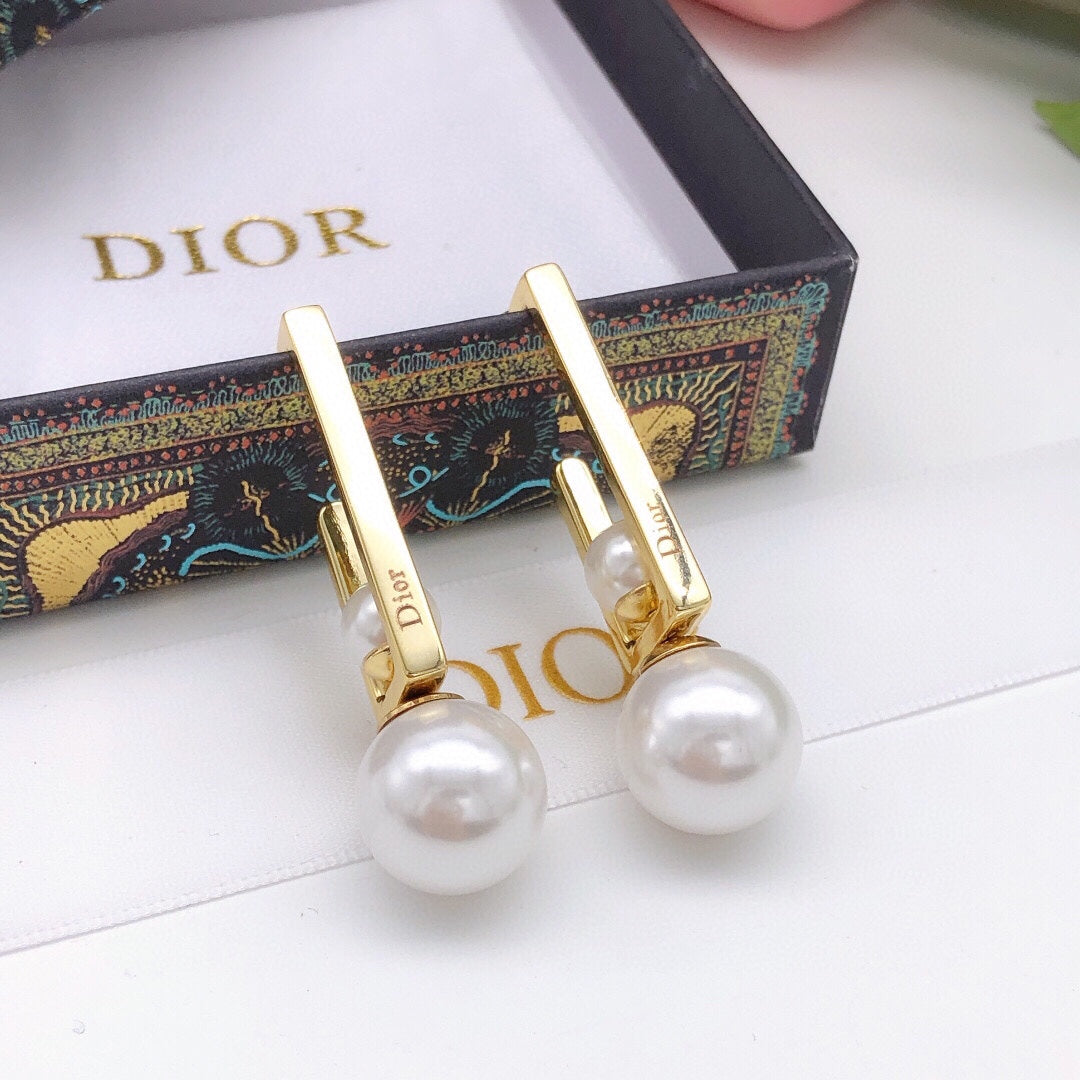 18K CD Square Pearl Earrings