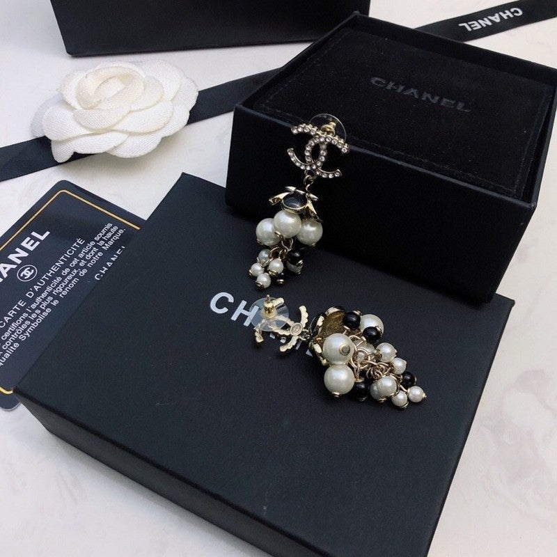 18K CC Black & White Pearl Gold Earrings