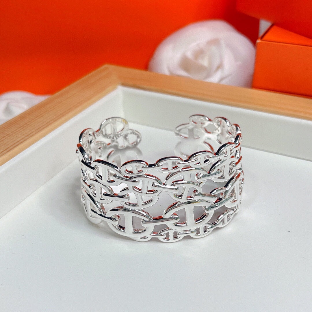 18K Chaine D'Ancre Wide Cutwork H Bracelet