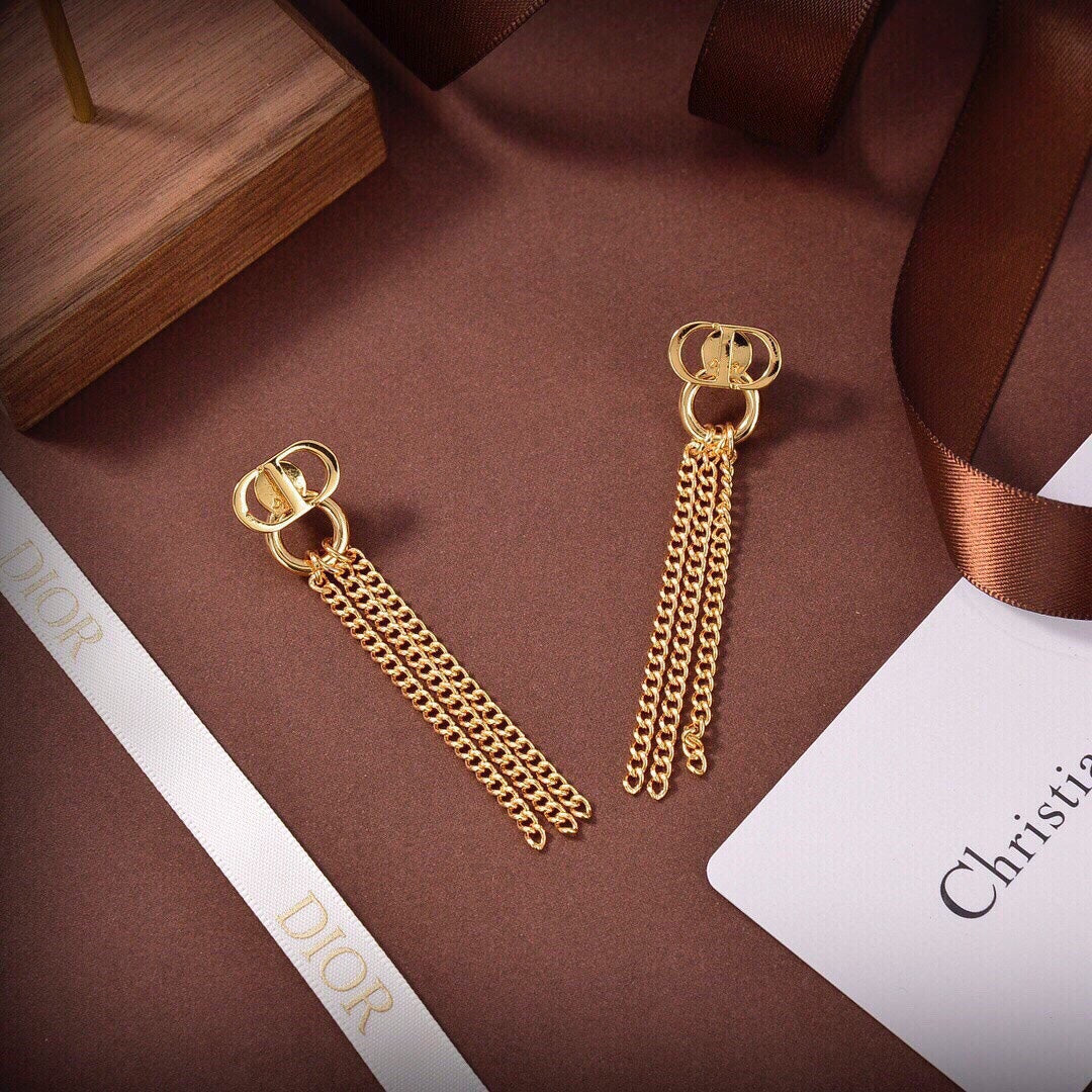 18K CD 30 Montaigne Chain Earrings
