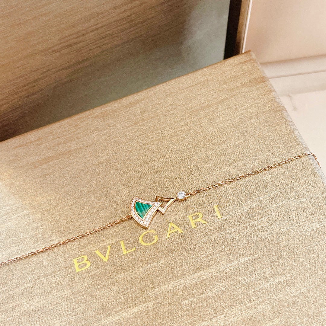 18K Divas' Dream Malachite Bracelet