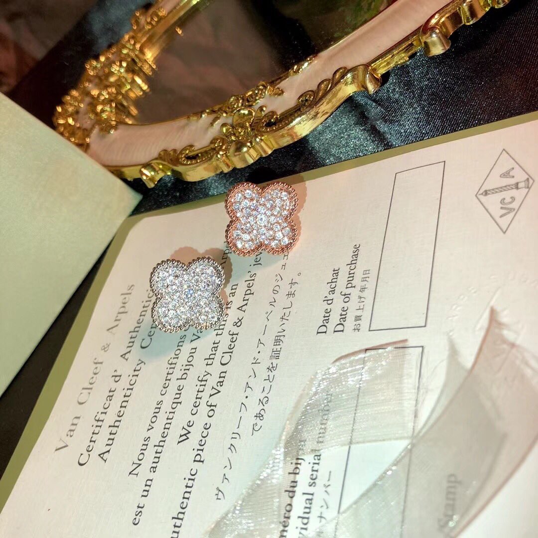 18K Vintage Alhambra Diamond Ring