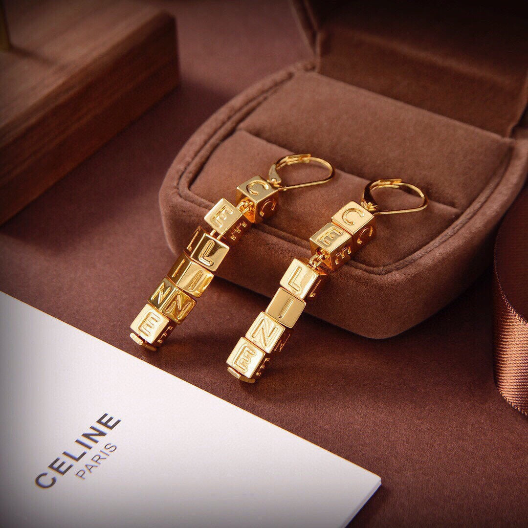 18K Triomphe Script Cube Earrings