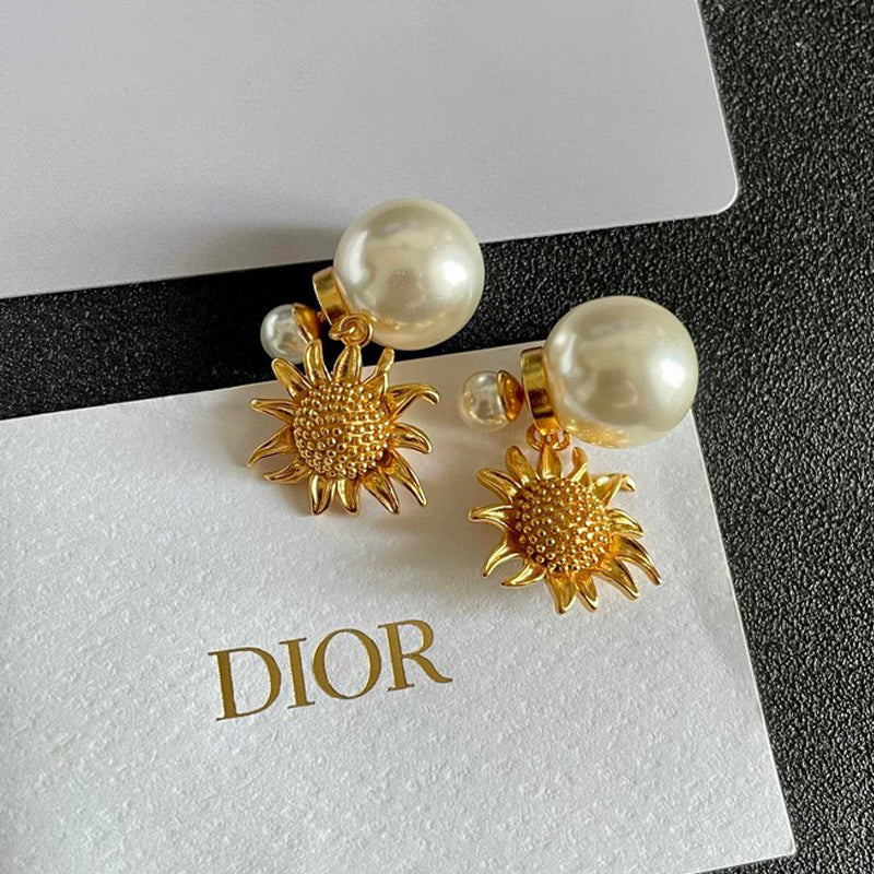 18K CD Vintage Flower Earrings