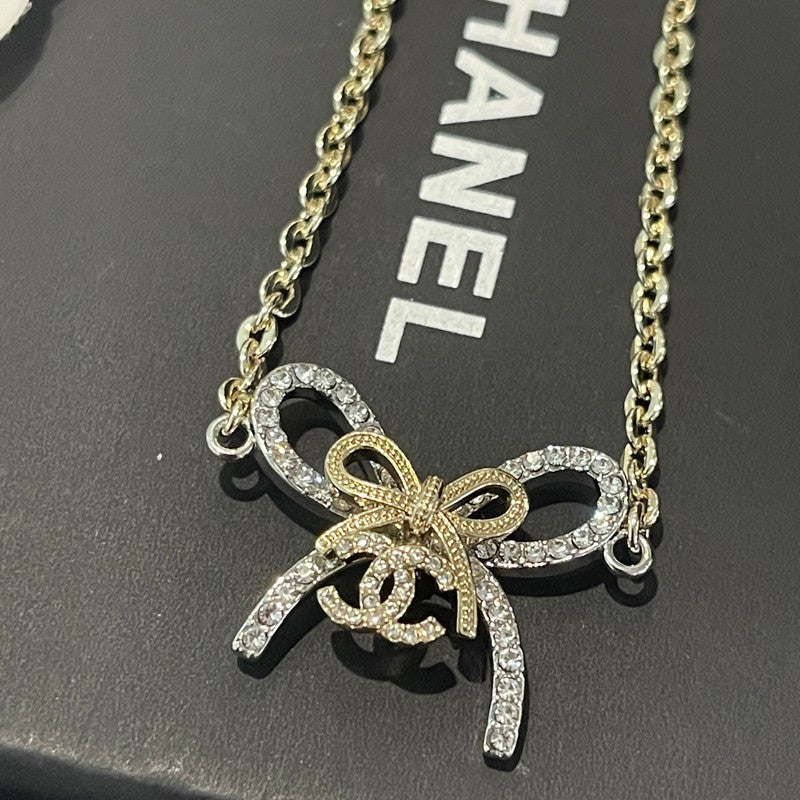 18K CC Bow Tie Chain Bracelet