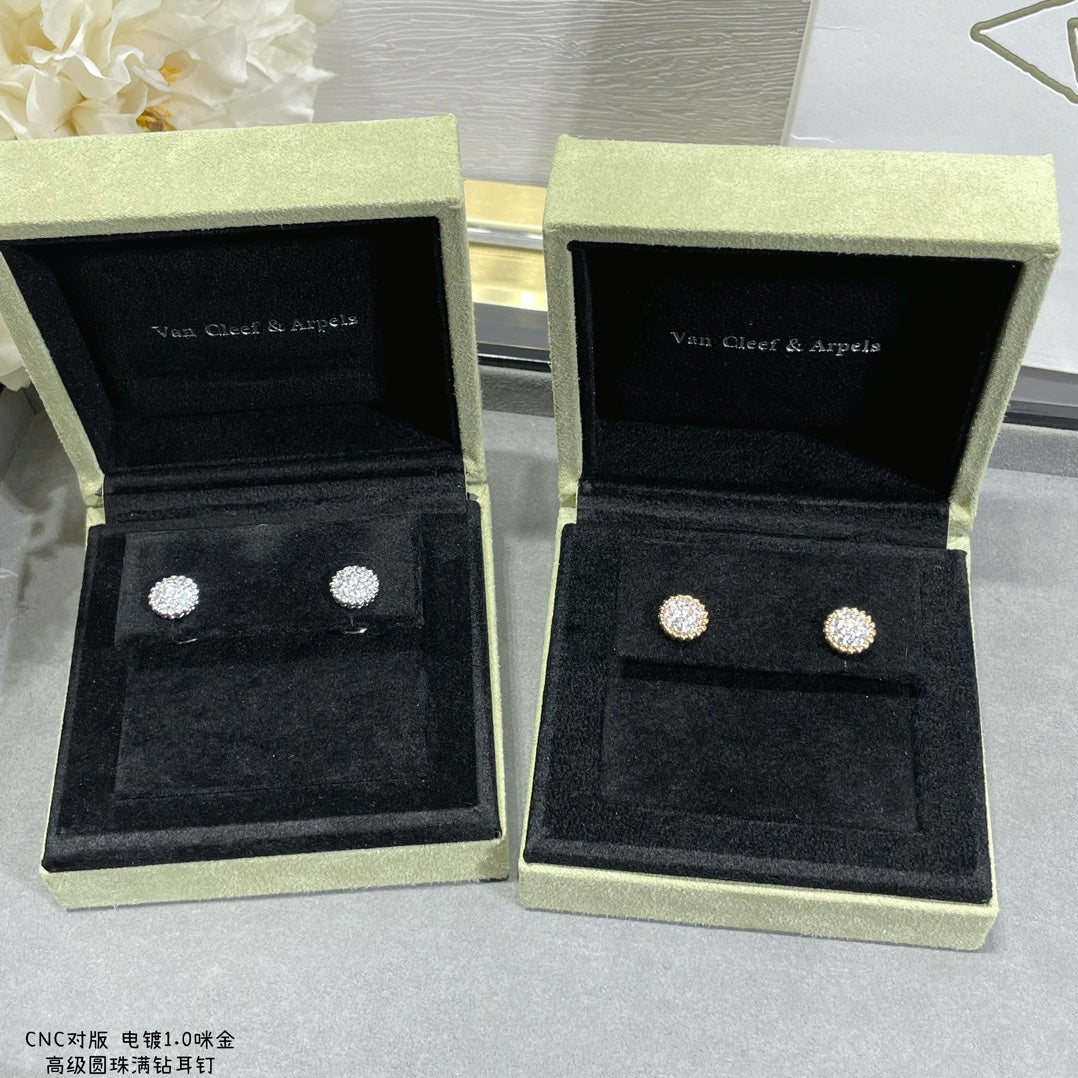 18K Perlée Diamonds Earrings