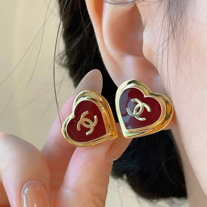 18K CC 26P Black & Red Heart Earrings