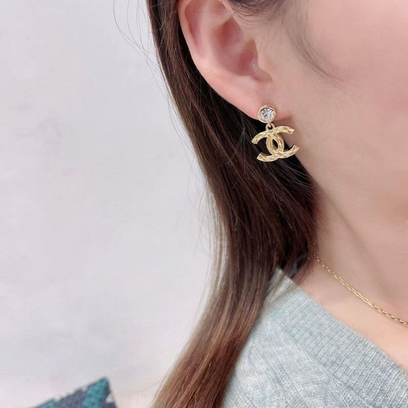 18K CC 26A Diamond Gold Earrings