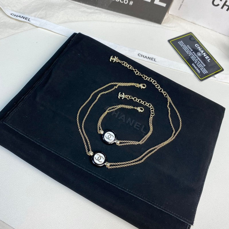 18K CC Chain Choker Necklace