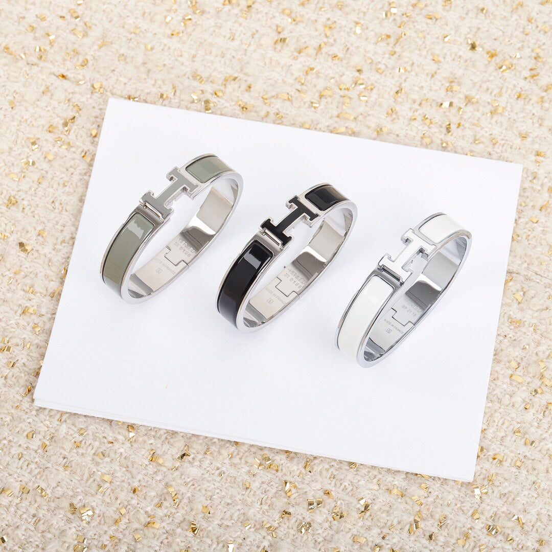 18K Clic H Black Bracelet